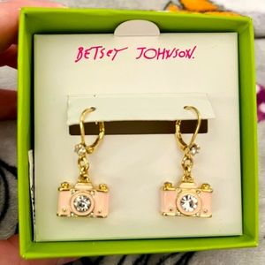 NIB Betsey Johnson camera dangle earrings